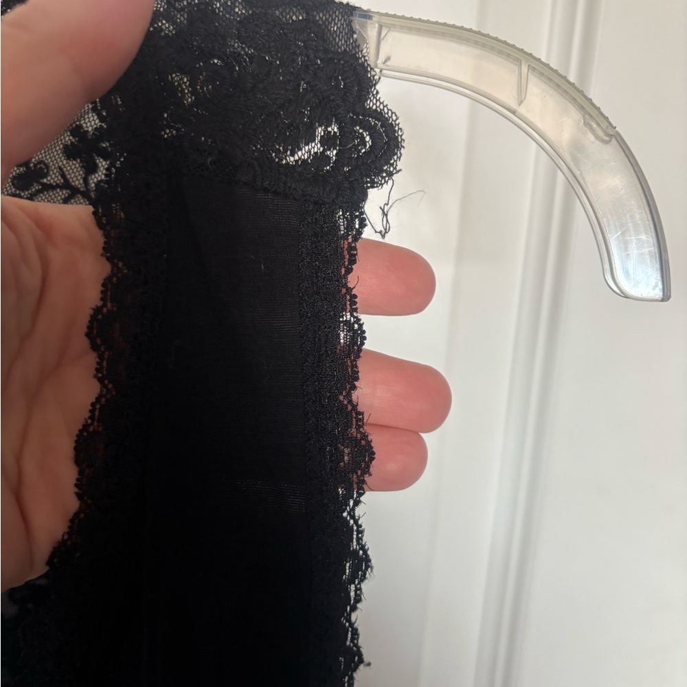 BKE Black Lace Trim Sleeveless Tank Top - Picture 4 of 6